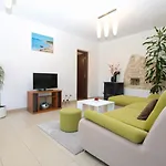 House 1765 * Перой